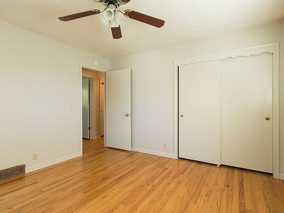 4th image of 3395 S 115th St