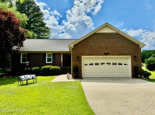 2218 Primrose Ln, Kinston, NC 28504
