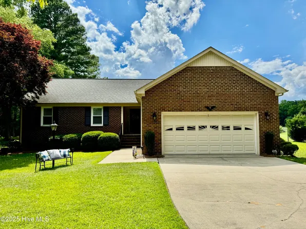 2218 Primrose Lane, Kinston, NC 28504