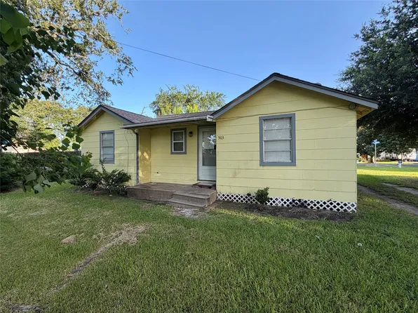 503 McKee St, Clute, TX 77531