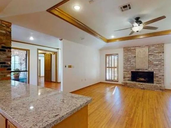 5th image of 7080 Blarney St
