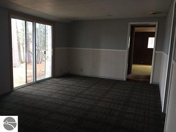 5th image of 1717 Poplar Dr NE