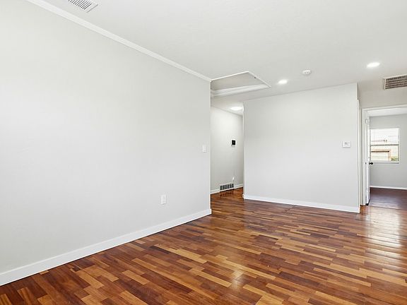 5th image of 7330 Colony Rd