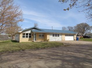 1128 D St NE, Miami, OK 74354