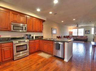 520 Almaden Walk Loop, San Jose, CA