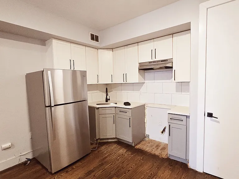 181 Clerk St #1A — Photo 1