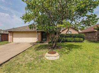 208 Meadow Ridge Dr, Venus, TX 76084