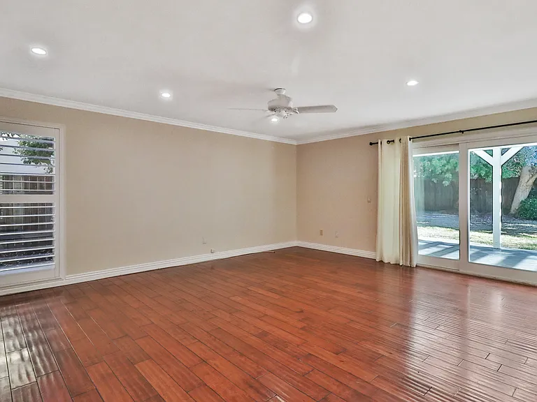 1164 S Galesmoore Ct — Photo 20