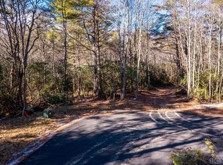 121 Rippling Waters Trl, Glenville, NC 28736