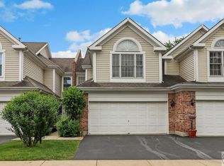 803 Fairmont Ct, Des Plaines, IL 60018