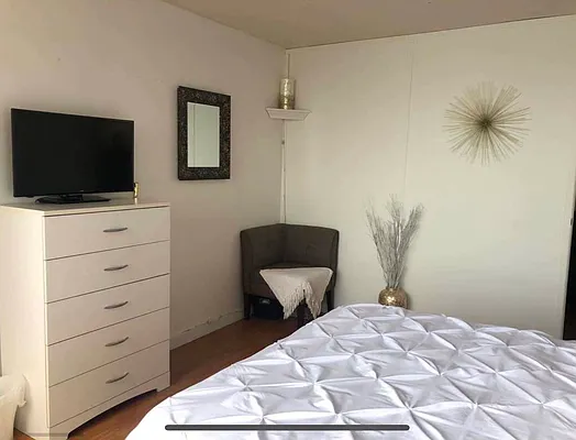 Rented by City Connections Realty | media 2
