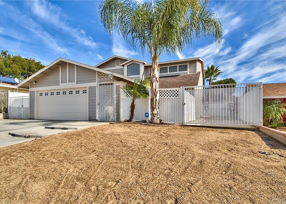 1st image of 2119 Tierra Rojo St