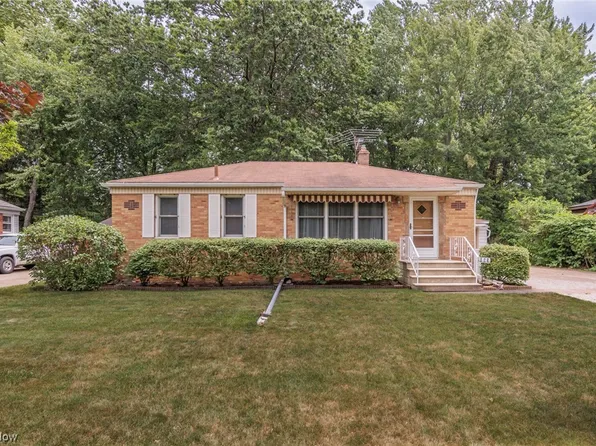 2083 Miriam Ave, Avon, OH 44011