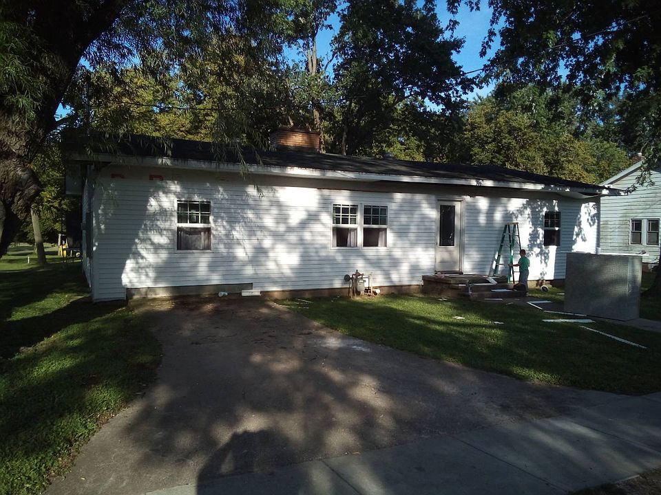 1st image of 304 N Main St
