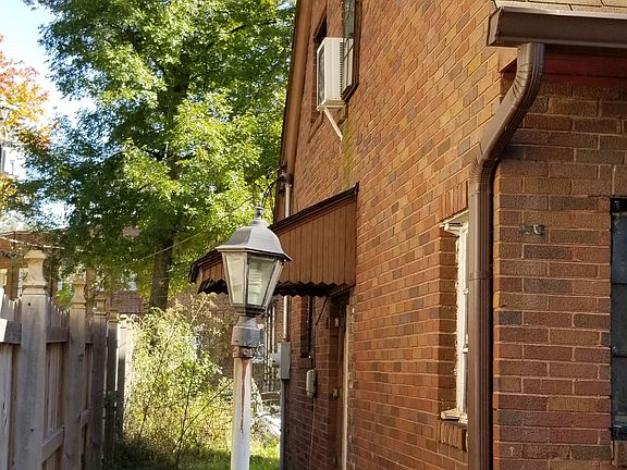 4th image of 3607 Winthrop Ave