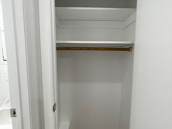 5th image of 409 E 90th St APT 12