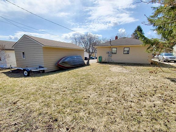 4th image of 836 W Stanton Ave