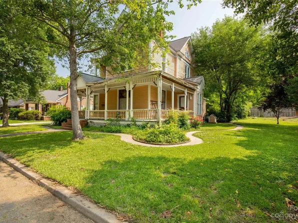 205 Walnut St, Chester, SC 29706