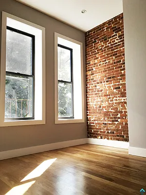 Rented by EXR | media 2