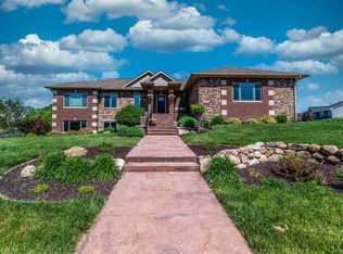 2906 Twinmill Dr NE, North Liberty, IA 52317