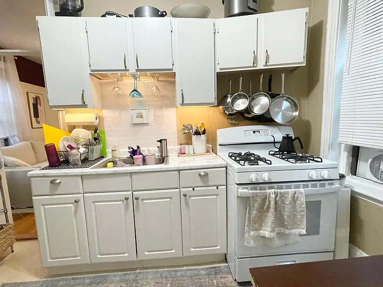 31 Irving St #6 — Photo 8