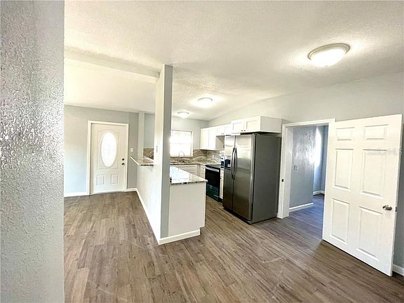 4th image of 6540 87th Ave N