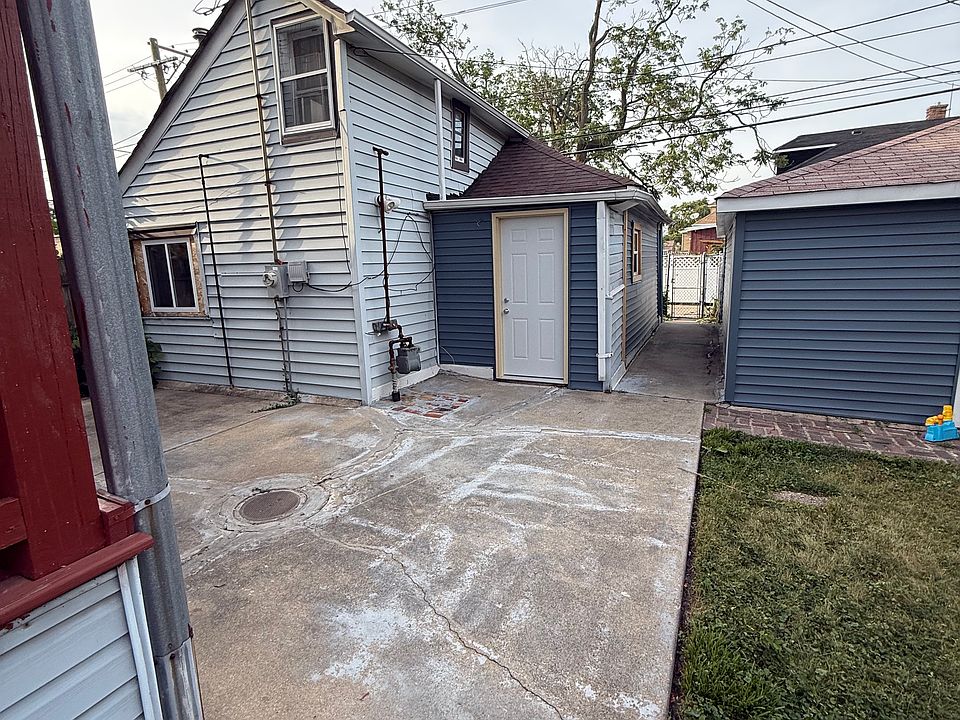 1st image of 1740 W 87th St #3