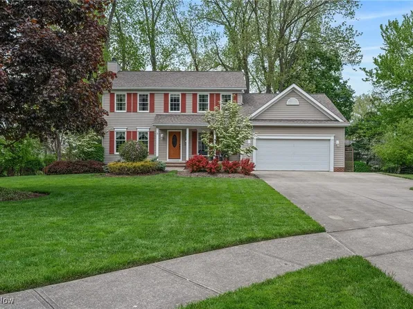 8151 Nancy Dr, Mentor, OH 44060
