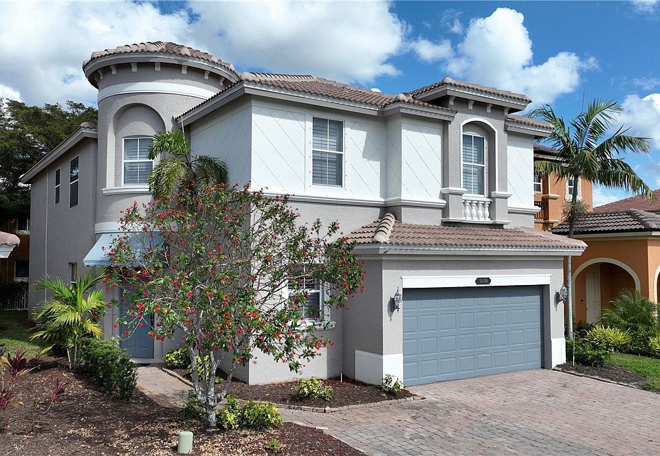 1st image of 10108 N Silver Palm Dr
