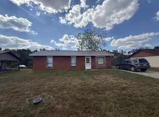 208 Strawberry Dr, Olive Hill, KY 41164