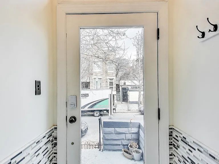 10 Randolph Pl NW — Photo 2