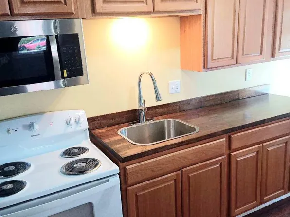 403 2nd St APT 2, Jackson, MI 49201