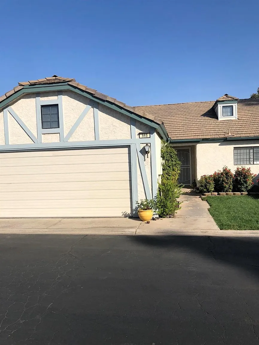 565 Quill Ln photo 1