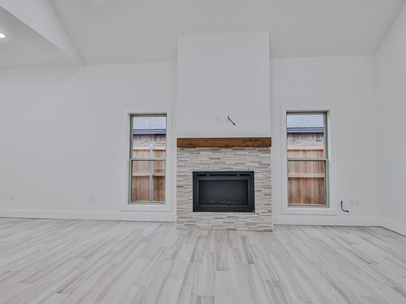 3rd image of 131 Calvin Dr