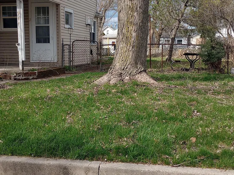 944 Herman St #1 — Photo 8