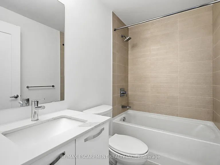 75 James St S #2113 — Photo 16