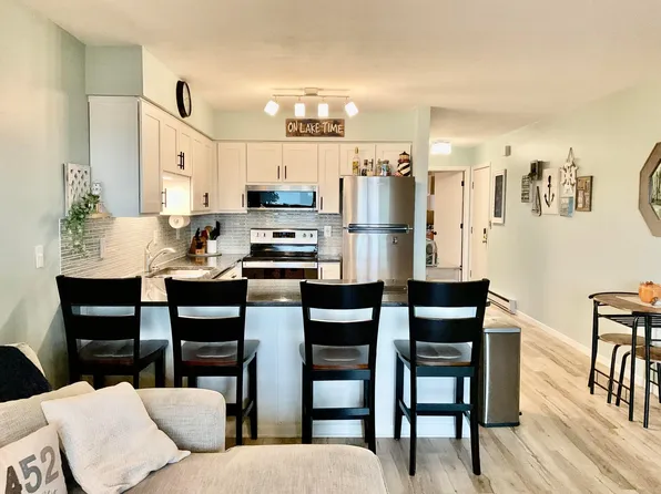 1803 E Perry St APT 56, Port Clinton, OH 43452