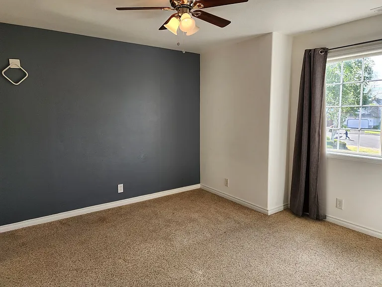 1592 Kingston Way — Photo 20