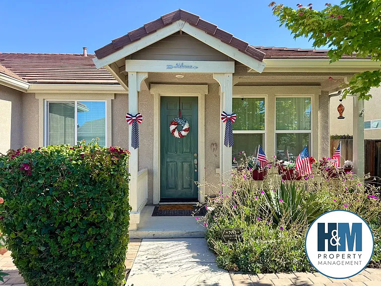 1248 Steinbeck Dr — Photo 1
