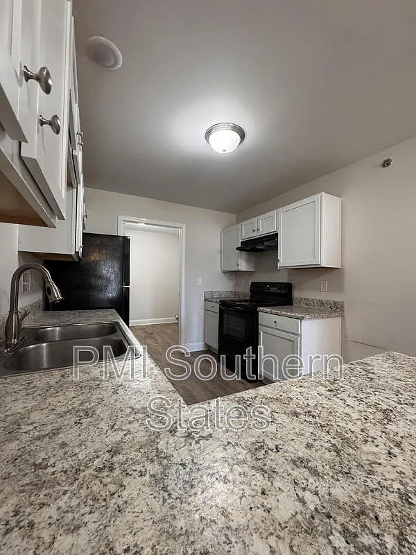 2 bed, 2.0 bath, 900 sqft, $1,200 — Photo 4