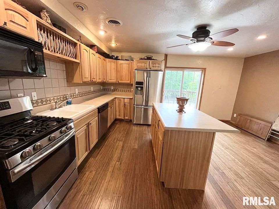 843 Logan Hollow Rd, Rockwood, IL 62280 Zillow