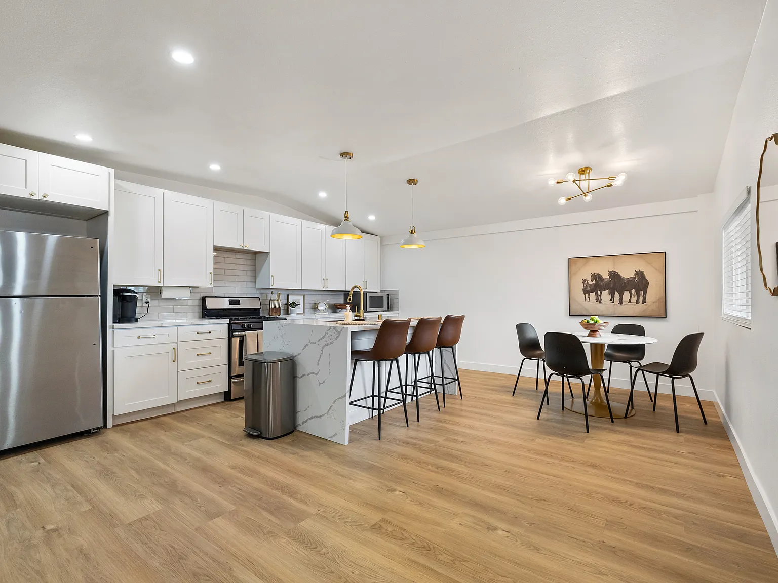 3 bed, 1200 sqft, $5,000 — Photo 4