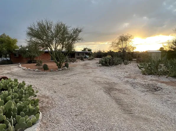4801 E River Rd, Tucson, AZ 85718