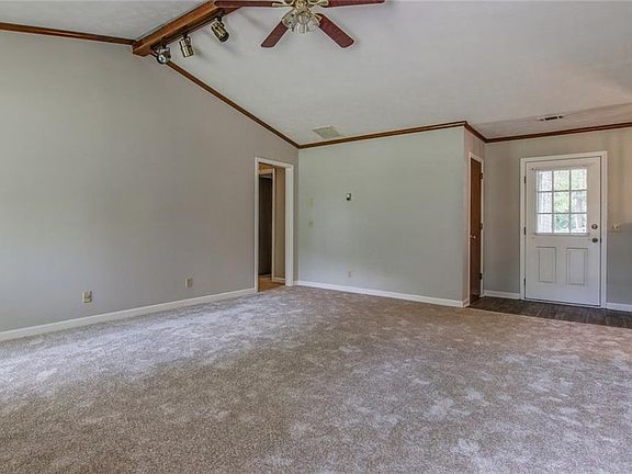 4th image of 1809 Brandy Dr SE