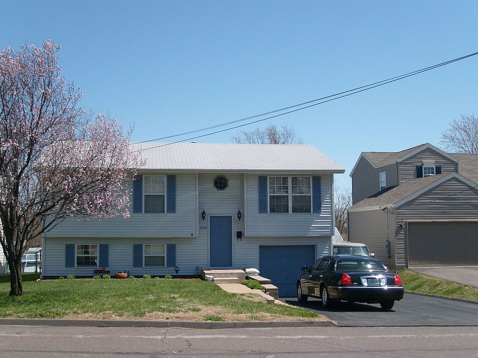 1st image of 2208 Burns Ave