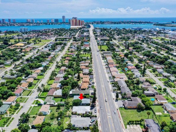 360 W Blue Heron Blvd APT 1