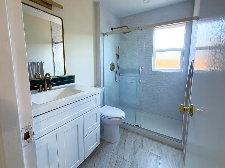 43387 Lindenwood St — Photo 10