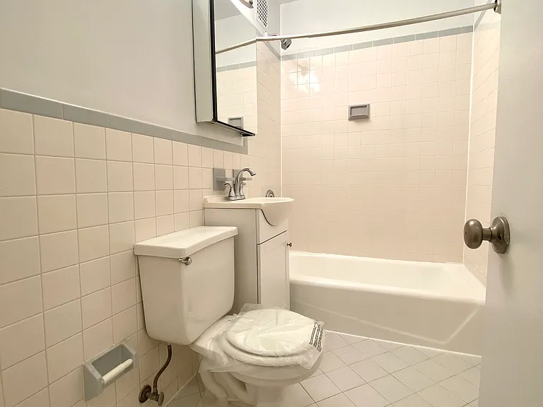 431 E 83rd St #4B — Photo 6