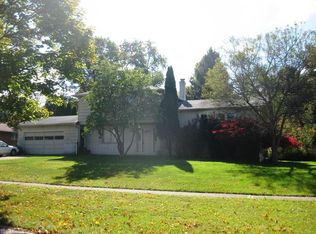 10029 Hawley Dr, North Royalton, OH