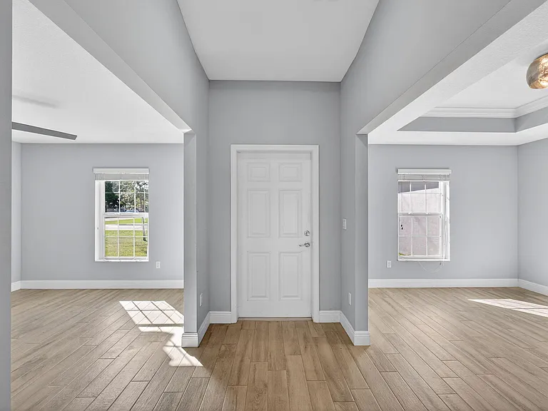 2501 SE Mariposa Ave — Photo 5
